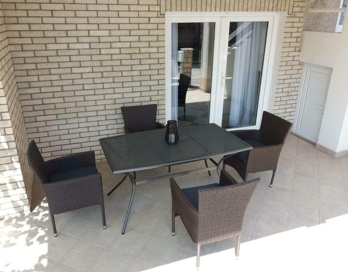 ליבנו Apartman Luka מראה חיצוני תמונה